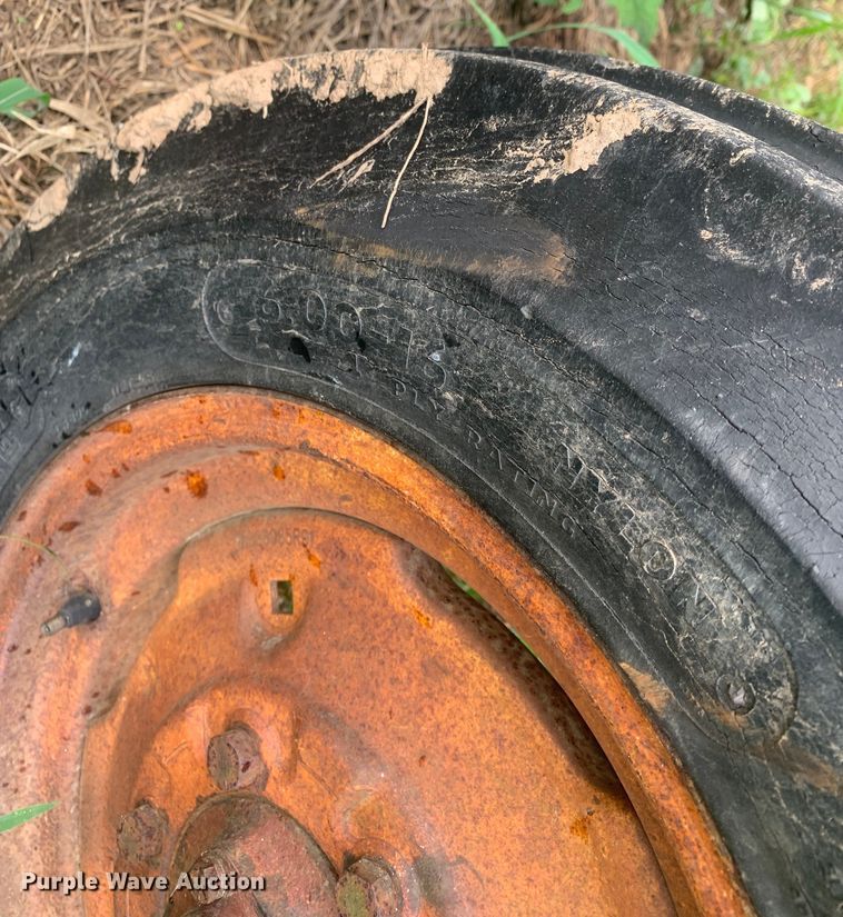 image for item DM7976 1965 International 424 tractor
