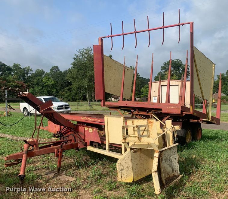 image for item DM7977 New Holland  1033 bale accumulator