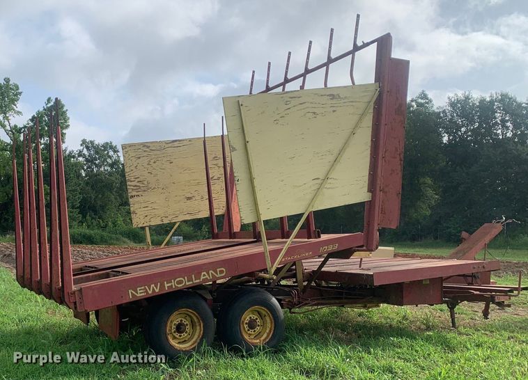 image for item DM7977 New Holland  1033 bale accumulator