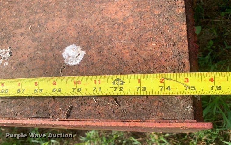 image for item DM7977 New Holland  1033 bale accumulator