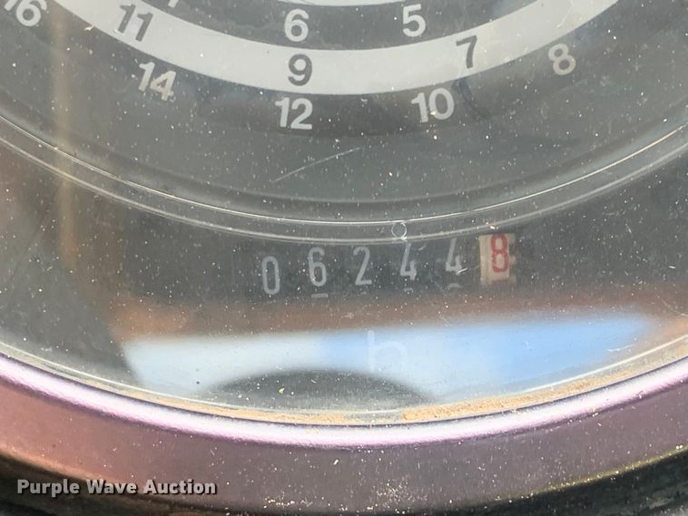 image for item DM7978 1984 John Deere  2350 tractor