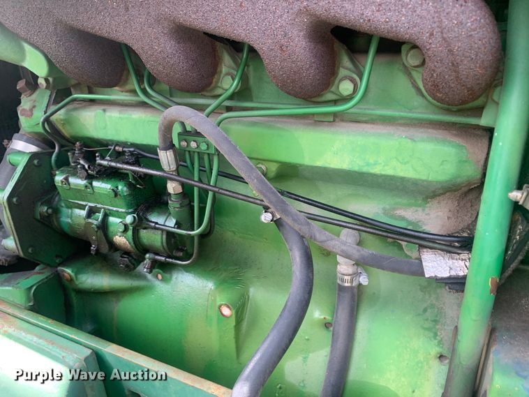 image for item DM7978 1984 John Deere  2350 tractor
