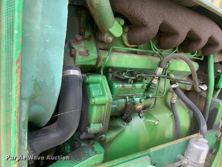 image for item DM7978 1984 John Deere  2350 tractor