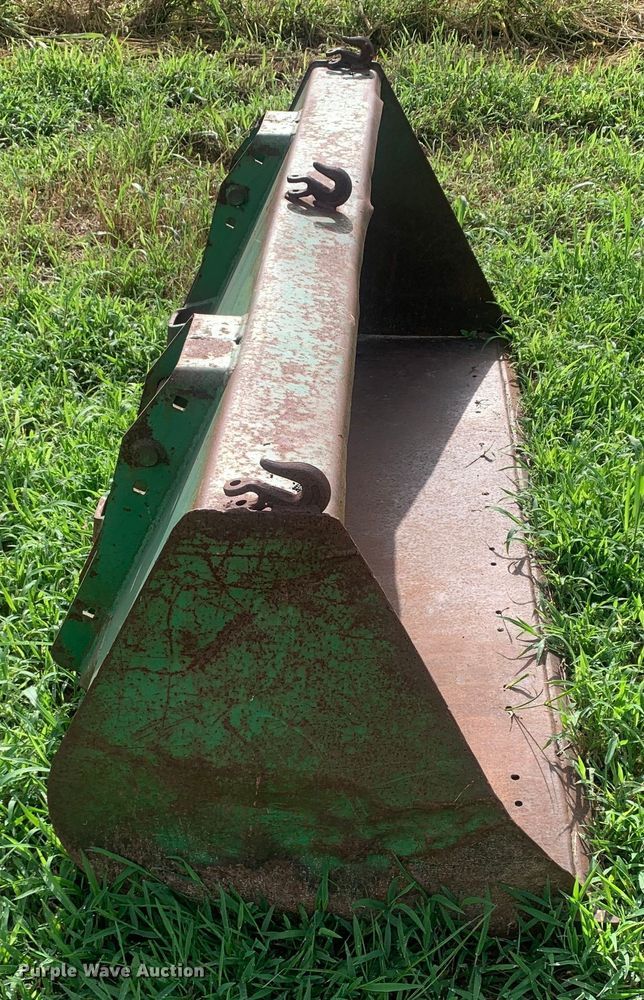 image for item DM7978 1984 John Deere  2350 tractor