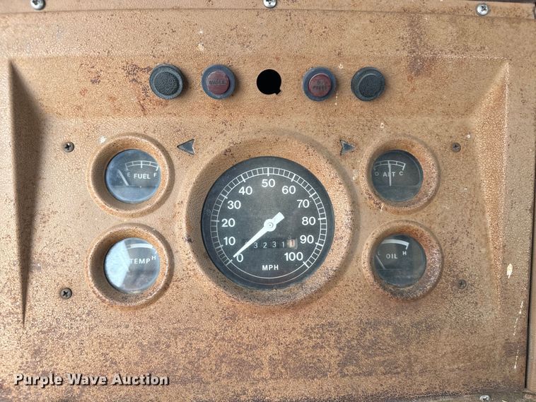 image for item DQ6880 1979 Ford utility / service truck