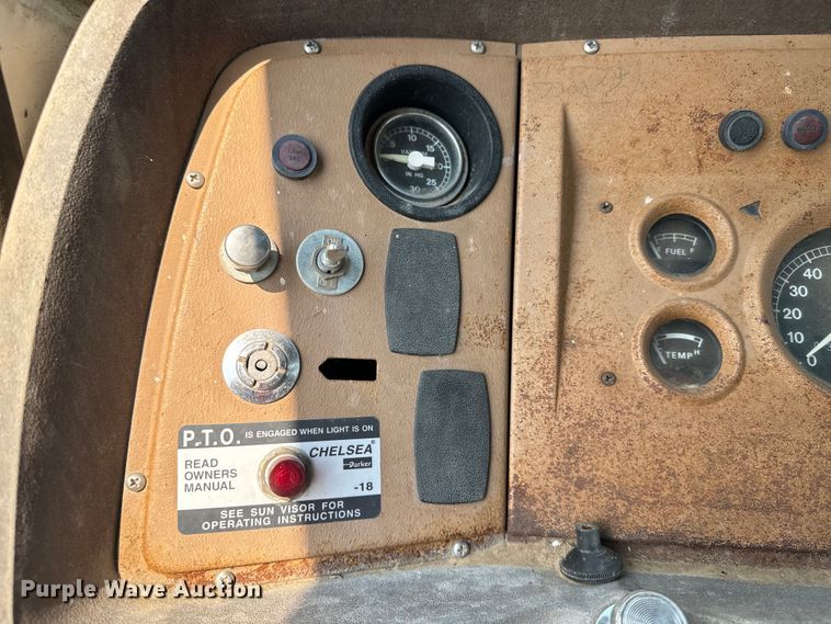 image for item DQ6880 1979 Ford utility / service truck