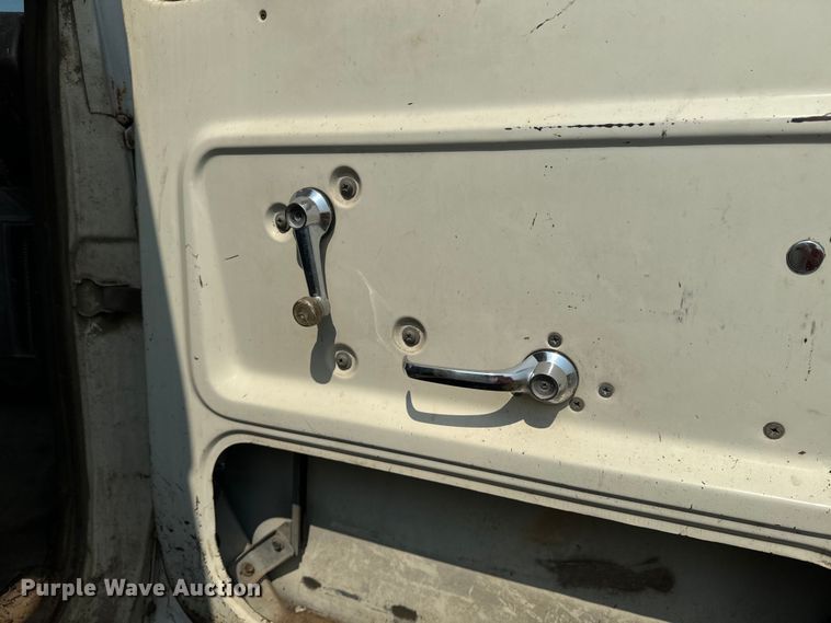 image for item DQ6880 1979 Ford utility / service truck