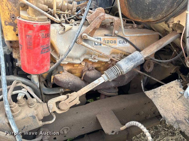 image for item DQ6880 1979 Ford utility / service truck