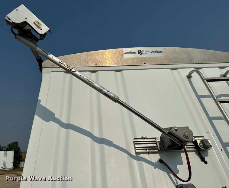 image for item DQ6907 2013 Neville grain trailer