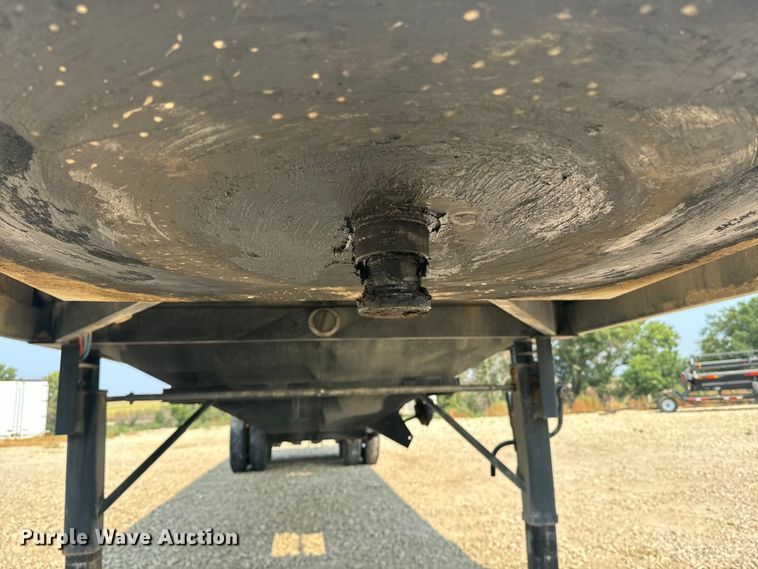 image for item DQ6907 2013 Neville grain trailer