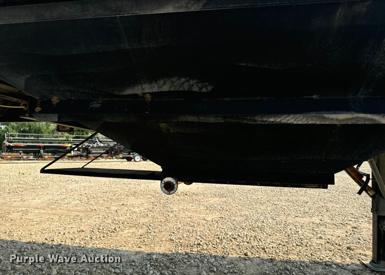 image for item DQ6907 2013 Neville grain trailer