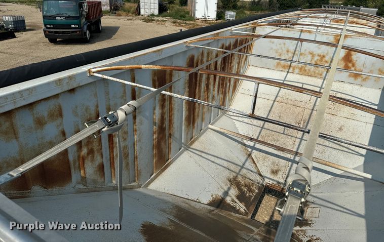 image for item DQ6907 2013 Neville grain trailer