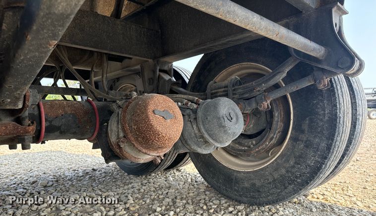 image for item DQ6907 2013 Neville grain trailer