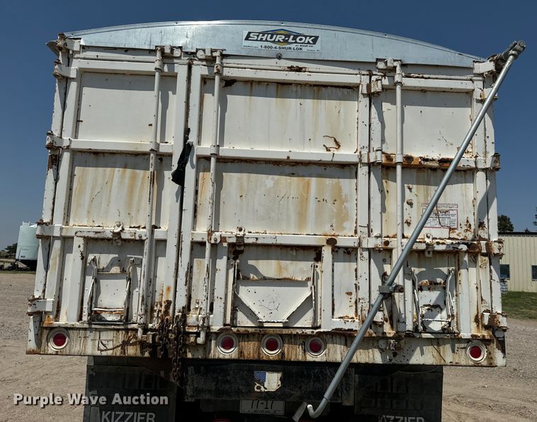 image for item DQ6923 1990 Chevrolet Kodiak C7 grain truck