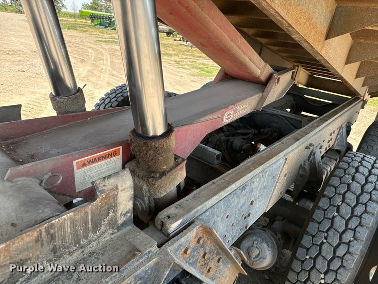 image for item DQ6923 1990 Chevrolet Kodiak C7 grain truck