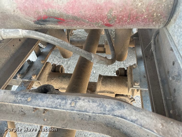 image for item DQ6923 1990 Chevrolet Kodiak C7 grain truck