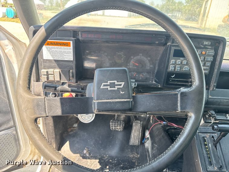 image for item DQ6923 1990 Chevrolet Kodiak C7 grain truck
