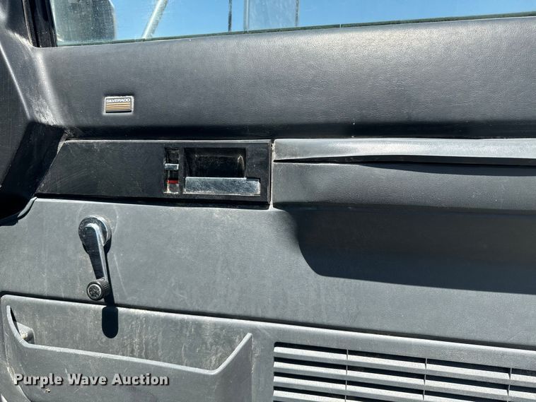 image for item DQ6923 1990 Chevrolet Kodiak C7 grain truck