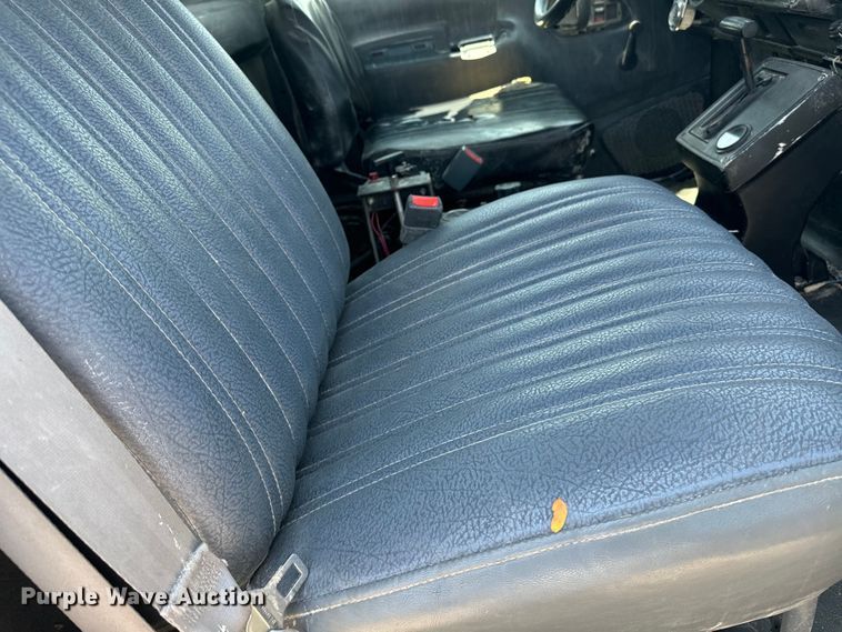 image for item DQ6923 1990 Chevrolet Kodiak C7 grain truck