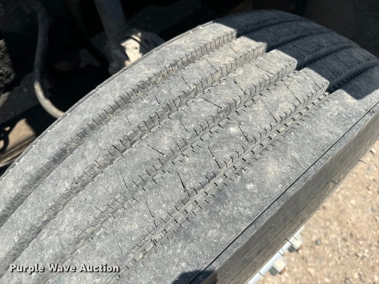 image for item DQ6923 1990 Chevrolet Kodiak C7 grain truck