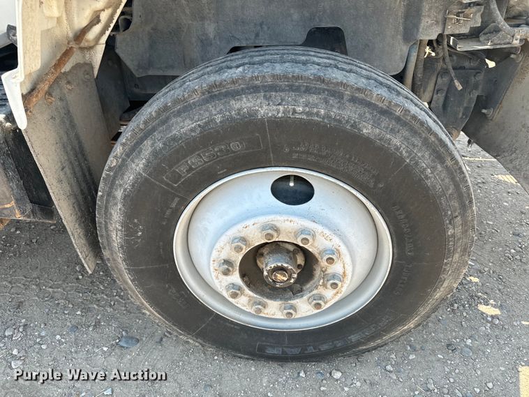 image for item DQ6923 1990 Chevrolet Kodiak C7 grain truck