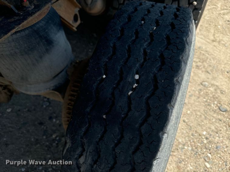 image for item DQ6923 1990 Chevrolet Kodiak C7 grain truck