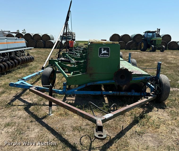 image for item DQ6926 John Deere 9300 grain drill