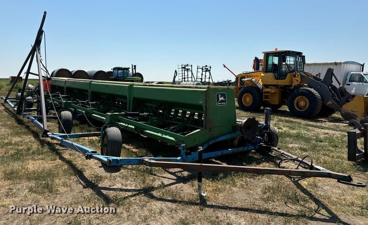 image for item DQ6926 John Deere 9300 grain drill