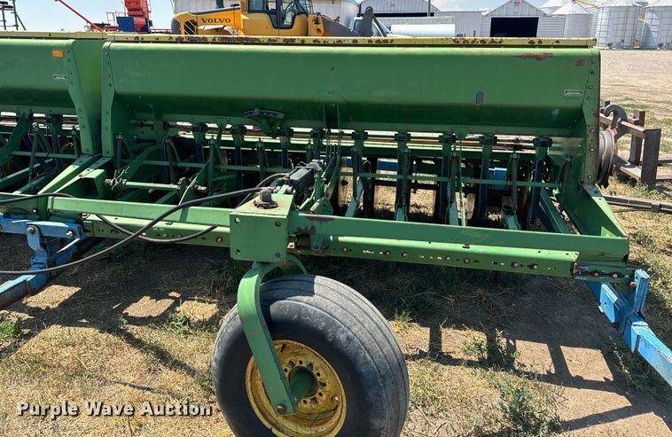 image for item DQ6926 John Deere 9300 grain drill