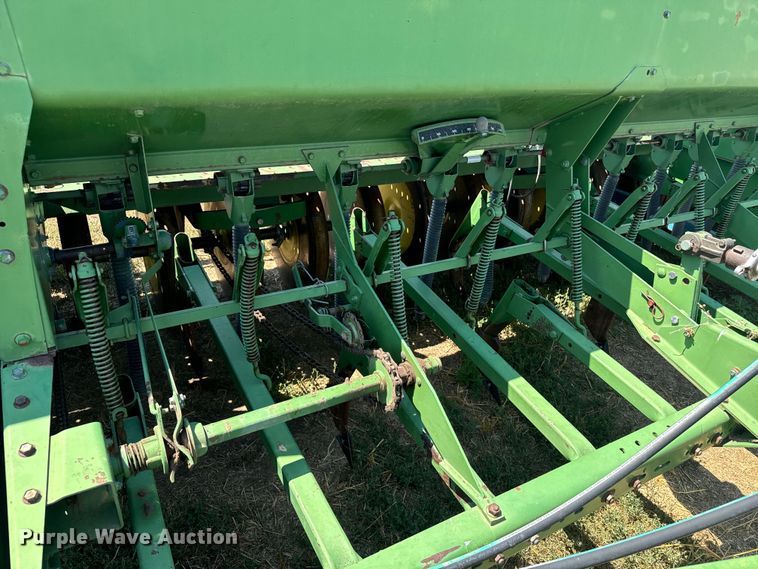 image for item DQ6926 John Deere 9300 grain drill