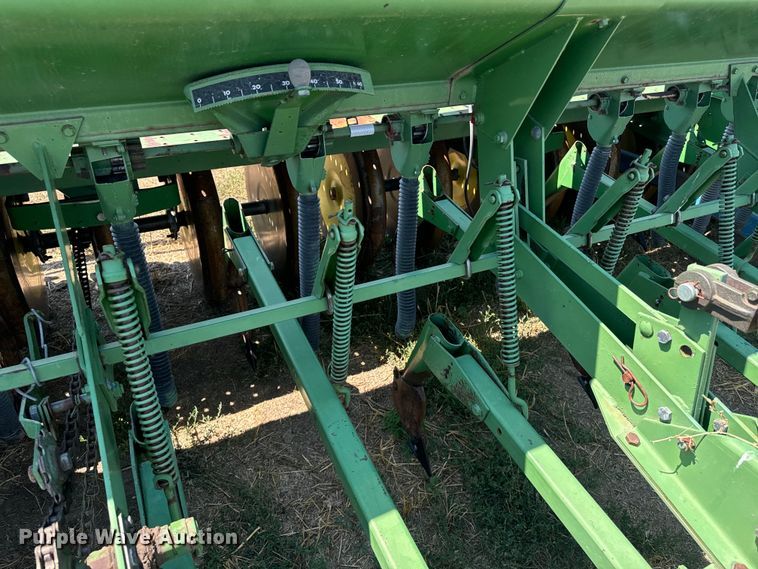 image for item DQ6926 John Deere 9300 grain drill