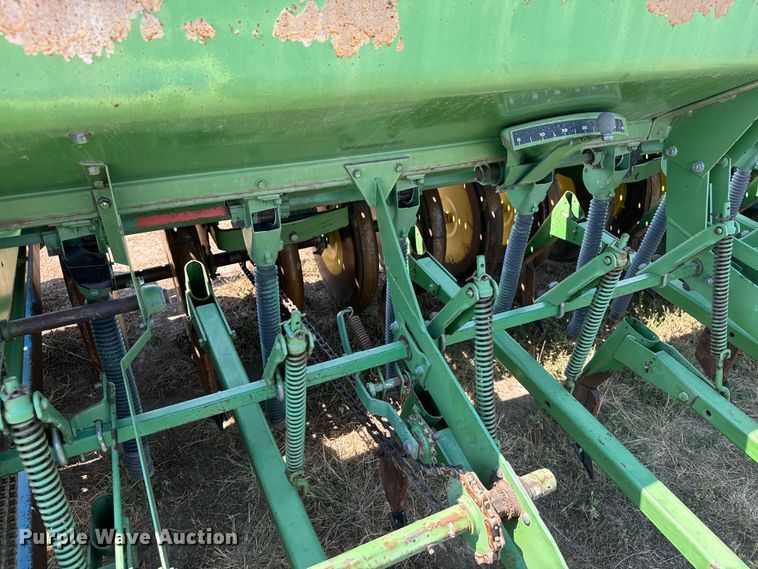 image for item DQ6926 John Deere 9300 grain drill