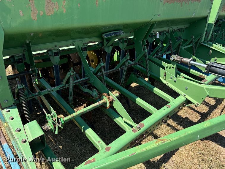 image for item DQ6926 John Deere 9300 grain drill