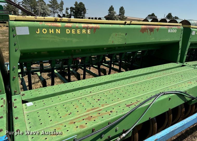 image for item DQ6926 John Deere 9300 grain drill
