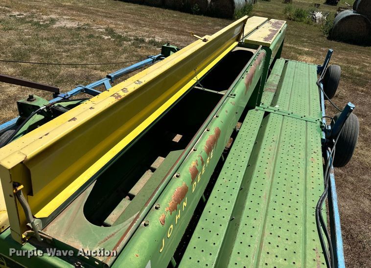 image for item DQ6926 John Deere 9300 grain drill