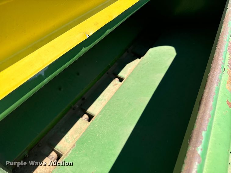 image for item DQ6926 John Deere 9300 grain drill