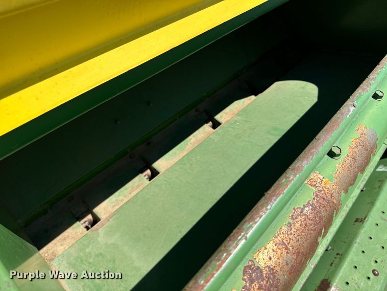 image for item DQ6926 John Deere 9300 grain drill