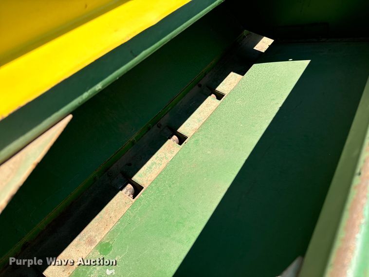 image for item DQ6926 John Deere 9300 grain drill