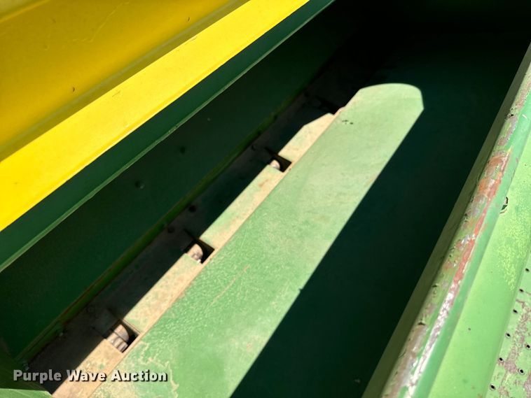 image for item DQ6926 John Deere 9300 grain drill