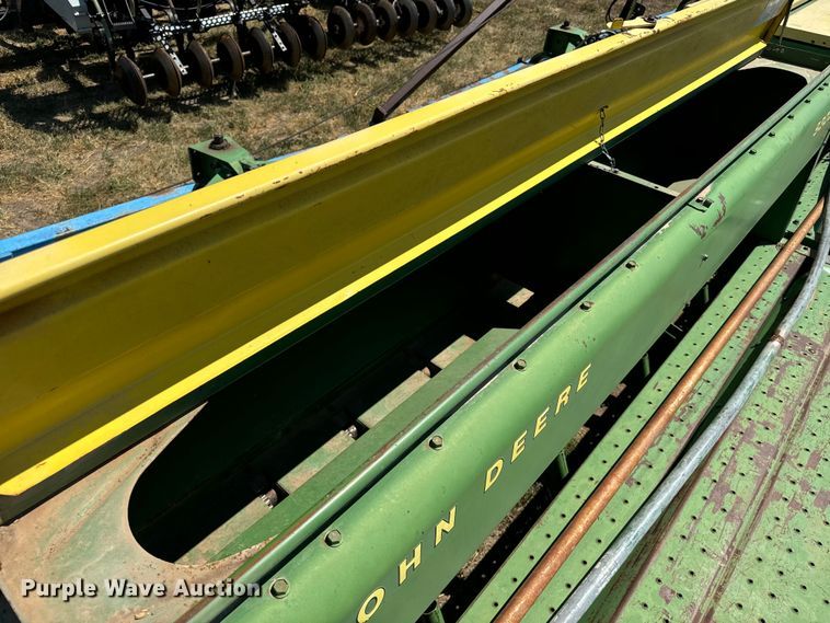 image for item DQ6926 John Deere 9300 grain drill