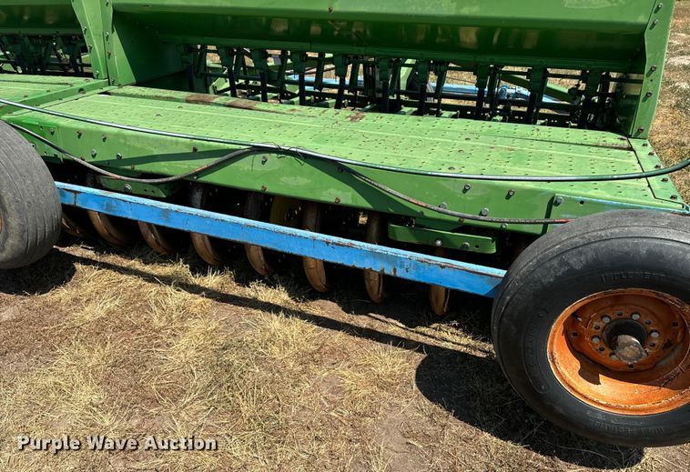 image for item DQ6926 John Deere 9300 grain drill