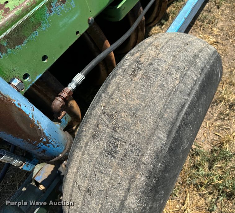 image for item DQ6926 John Deere 9300 grain drill