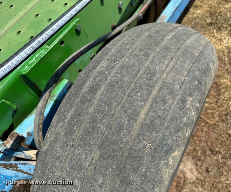 image for item DQ6926 John Deere 9300 grain drill