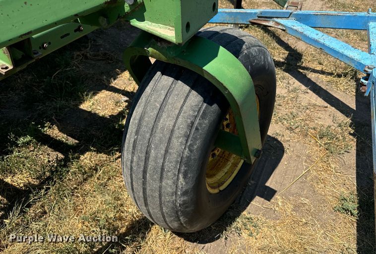 image for item DQ6926 John Deere 9300 grain drill