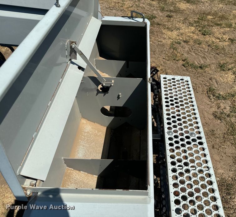 image for item DQ6927 Crust Buster 3200 TS grain drill