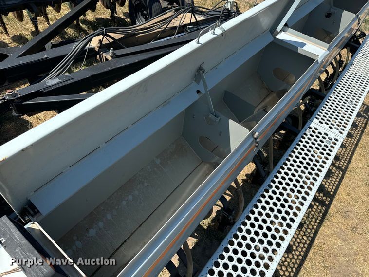 image for item DQ6927 Crust Buster 3200 TS grain drill