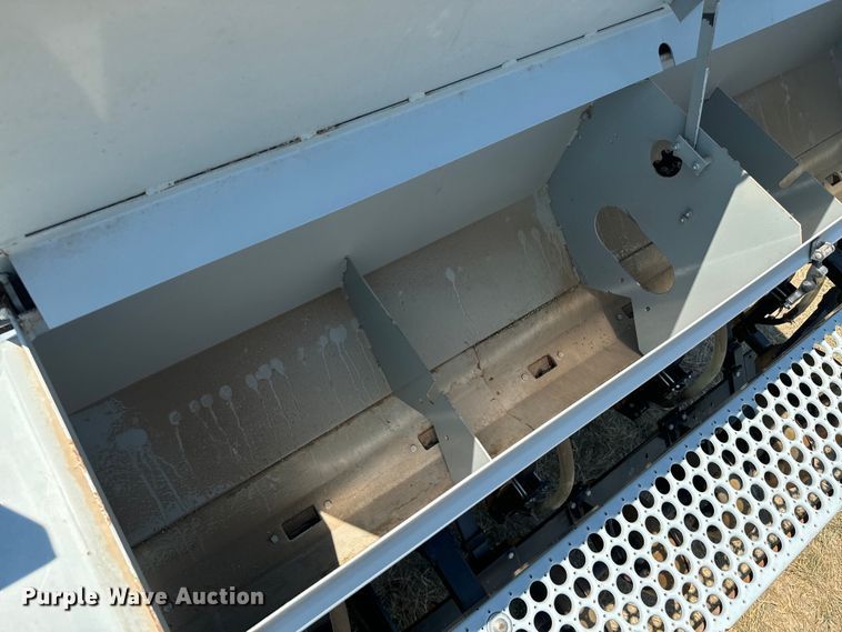 image for item DQ6927 Crust Buster 3200 TS grain drill