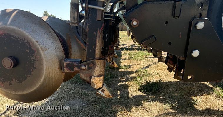 image for item DQ6927 Crust Buster 3200 TS grain drill