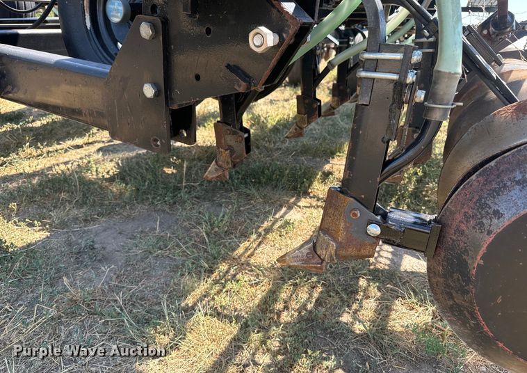 image for item DQ6927 Crust Buster 3200 TS grain drill