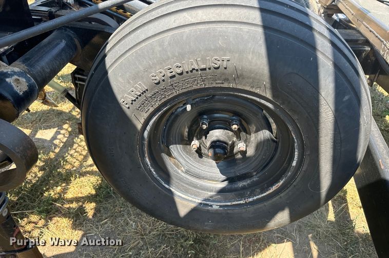 image for item DQ6927 Crust Buster 3200 TS grain drill